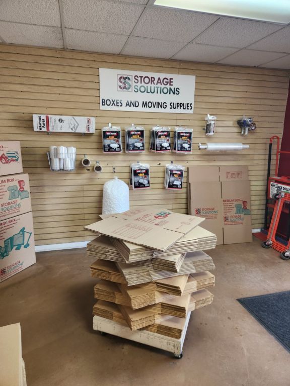 Moving? or just looking for space to put excess stuff, we can help (Avondale)