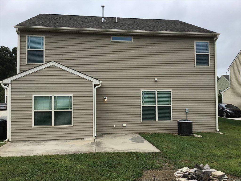 Single family home (830) 488-7163