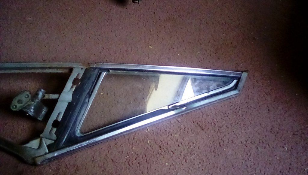 Side Vent Window  & (Window Glass -is factory  tinted)