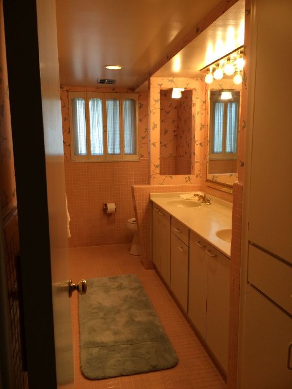 Room and private bathroom