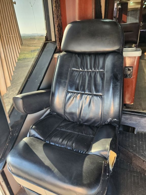 1999 Prevost H3 45 Entertainer Bus For Sale In Nashville, Tennessee