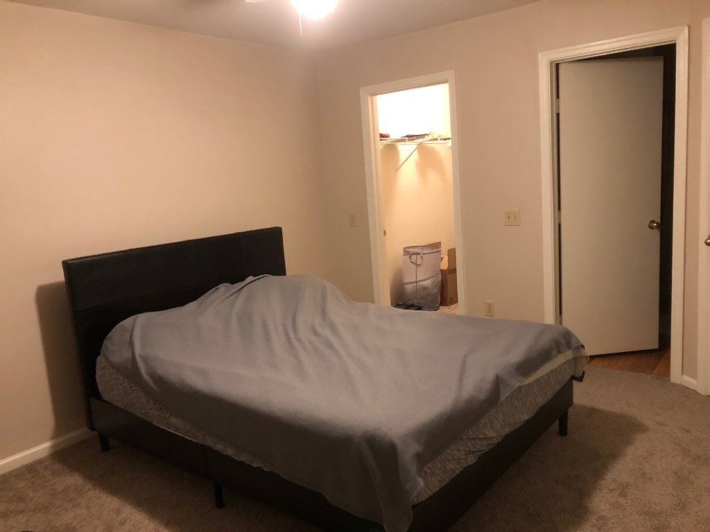 $990 / 2br - 930ft2 - 2 bedroom 1 bath sublet