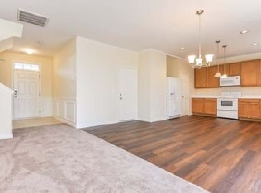 Spacious Single Family Home for rent 3 beds 2.5 baths