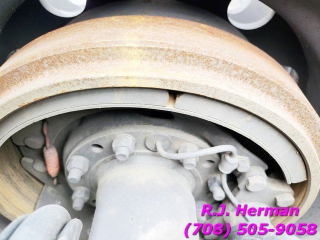 2016 Volvo Tandem Sleeper