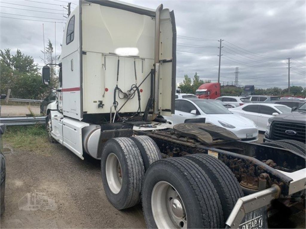 2016 Mack Pinnacle CXU613 Semi-Tractor For Sale In Etobicoke, Ontario, Canada M9R 3J2