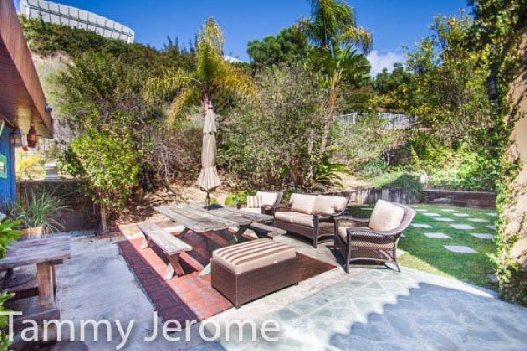For Sale : 4 Bed 4 Bath house in Los Feliz for $3,500,000