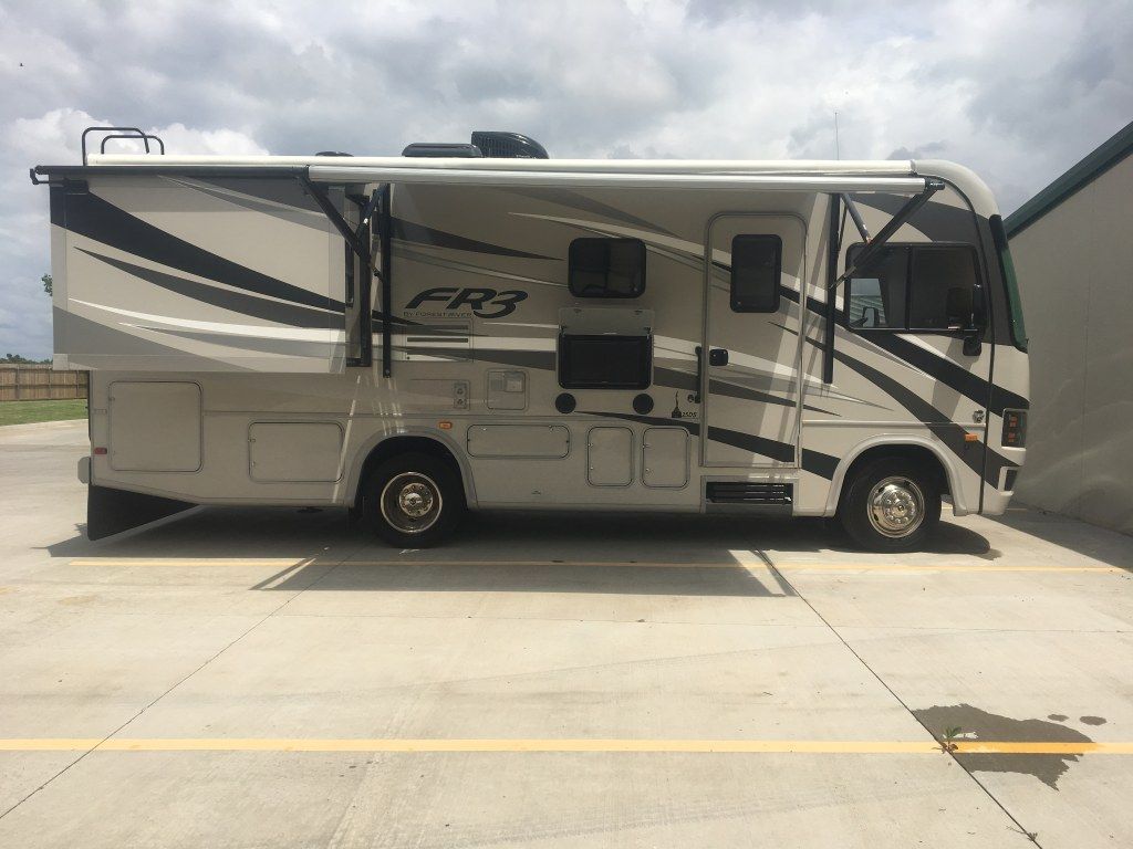 FOR SALE - FOREST RIVER FR3