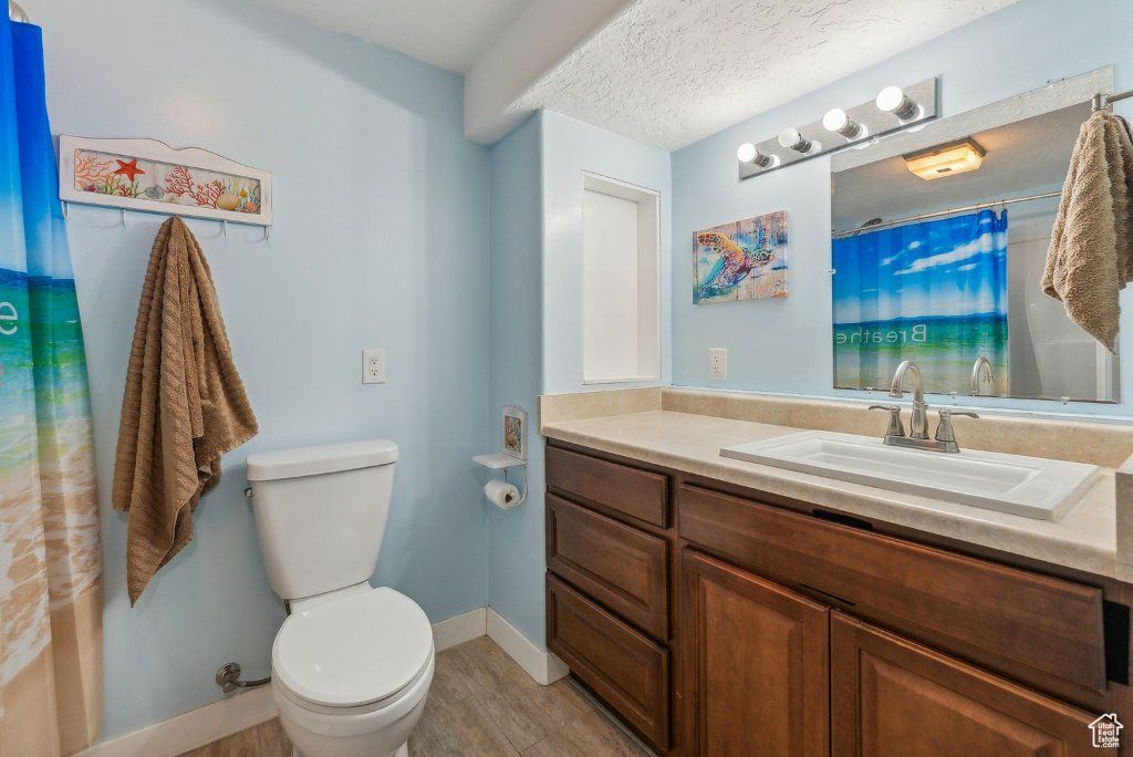 4 E Sterling Loop, Vineyard, UT 84059