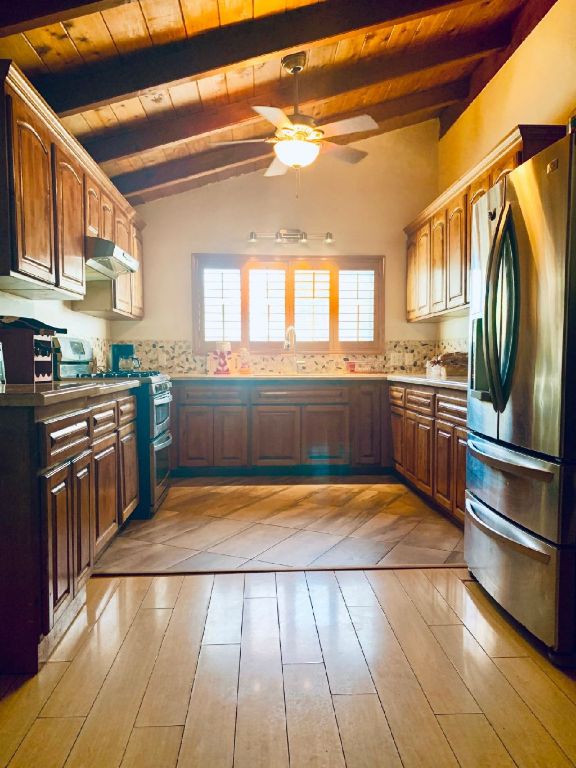 Large bedroom in Lemon Grove (Military or International Student preferred)