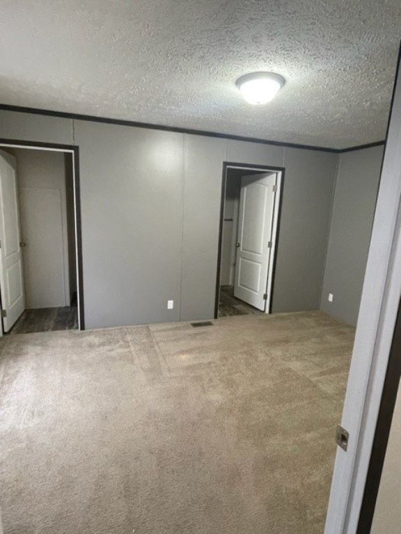 THIS 2 BEDROOM IS READY FOR YOU!!!