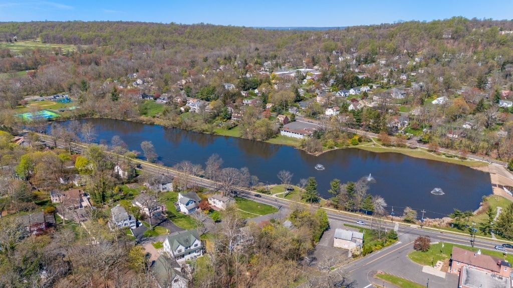 Fantastic Custom Lakeview Home Overlooking Watchung Lake