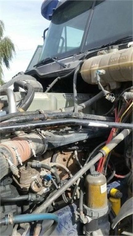 2005 FREIGHTLINER COLUMBIA 120 For Sale In Conrad, Iowa