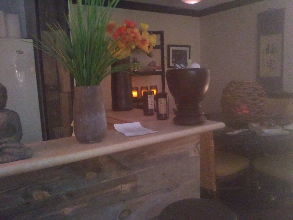 Room for rent in Malibu Canyon Apartments