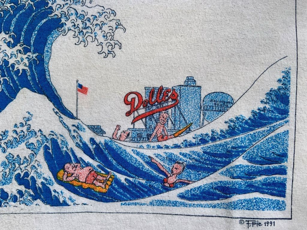 The "Rehoboth Wave" XL Mens Graphic T Shirt