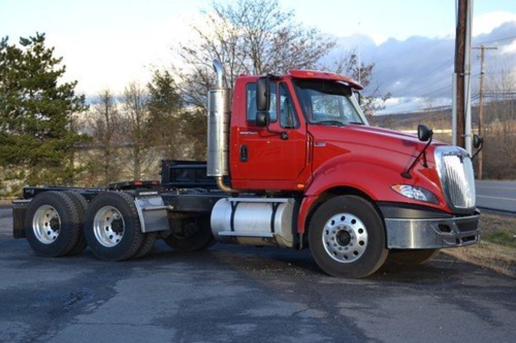 Financing for commercial trucks - (We handle all credit types & startups)