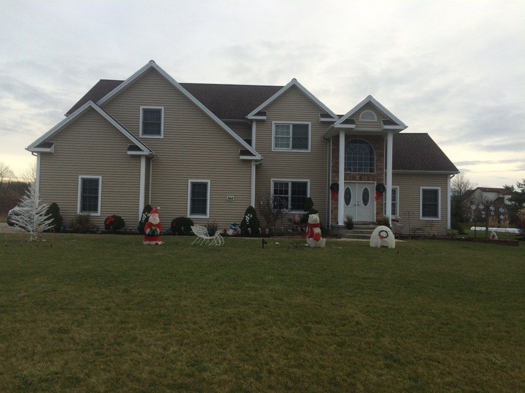 Room for rent in beautiful area near the water in Grand Island, N. Y.