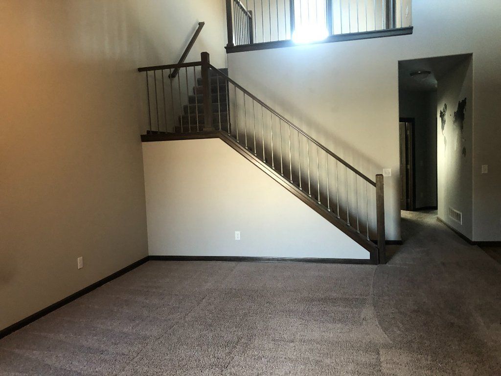 NEWER TOWNHOME 3 BED 2.5 BATH WITH GARAGE