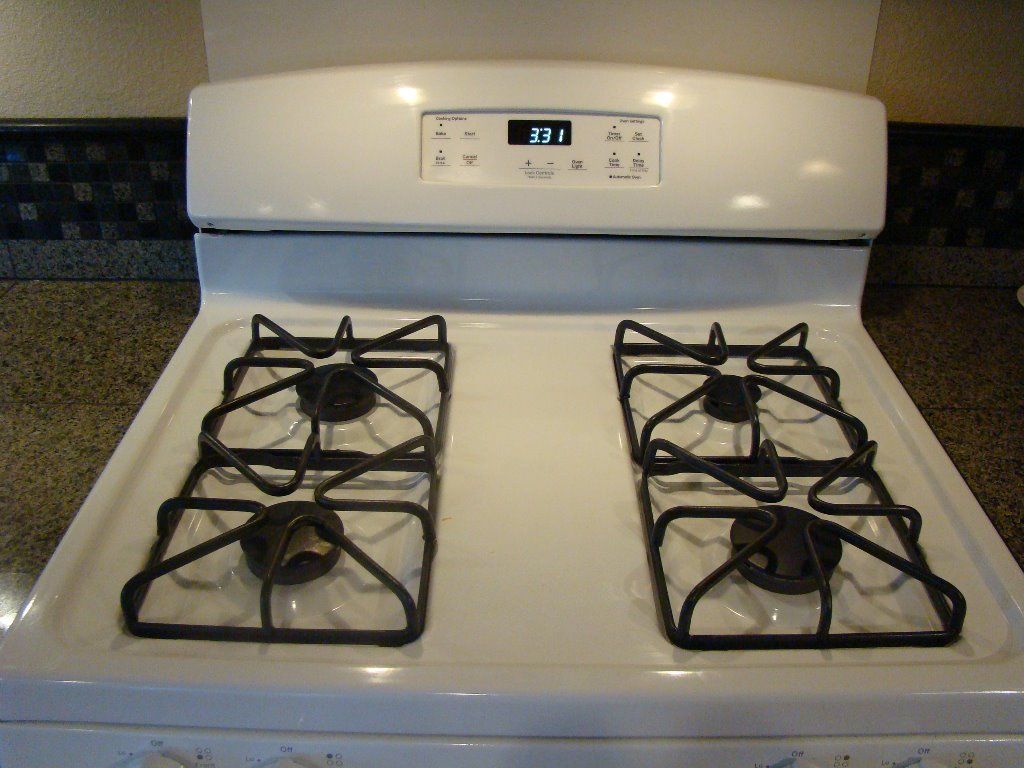 GE 30" Free Standing Gas Range