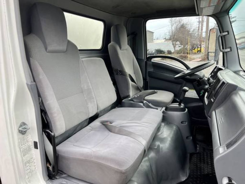 2020 Isuzu NPR BOX VAN 16FT Turbo Diesel