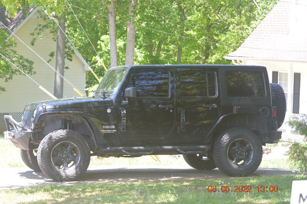 4 door jeep wrangler hard top for sale (Black)