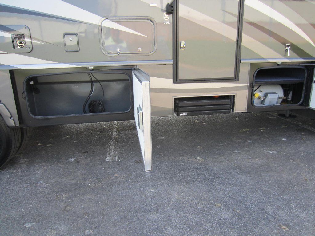 2015 Fleetwood Storm 30L