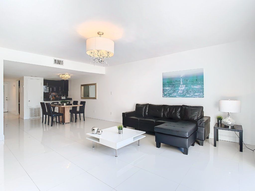 BEAUTIFUL TOWNHOUSE IN ORLANDO, FULLY FURNISHED & EQUIPPED!