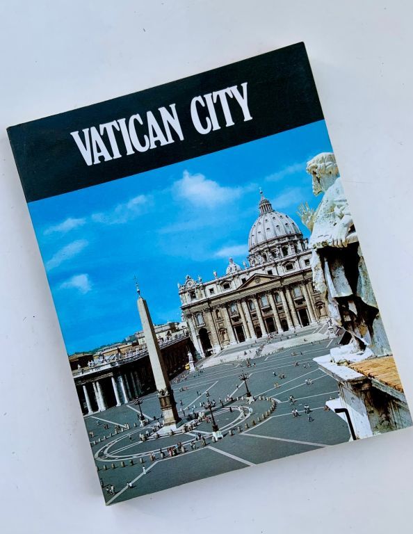 "Vatican City" by Francesco Roncalli (NEW Paperback)