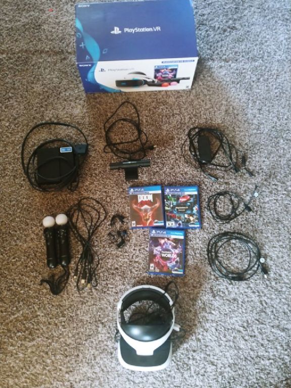 PlayStation Doom VR Bundle w/ (2) Move Controllers