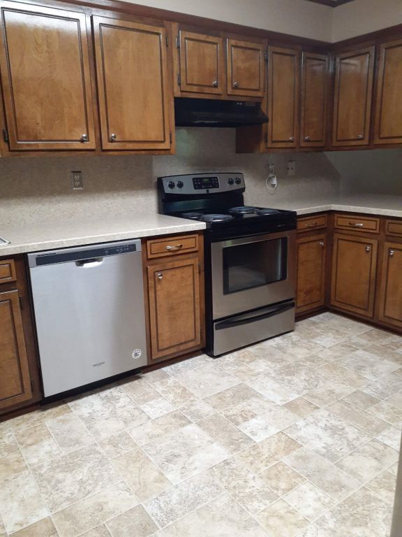 Nice duplex for lease