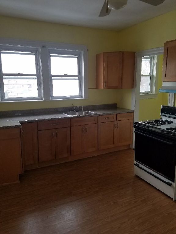 Apartment for rent – 3BR, 1BA