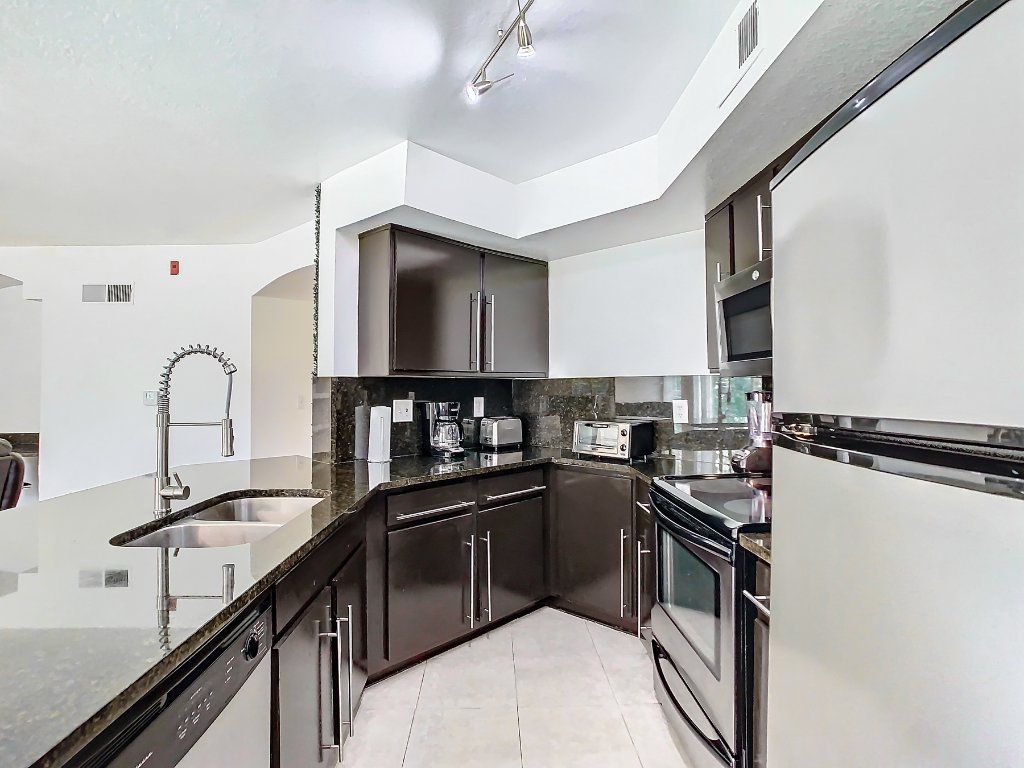 Charming fully furnished 1 bed condo