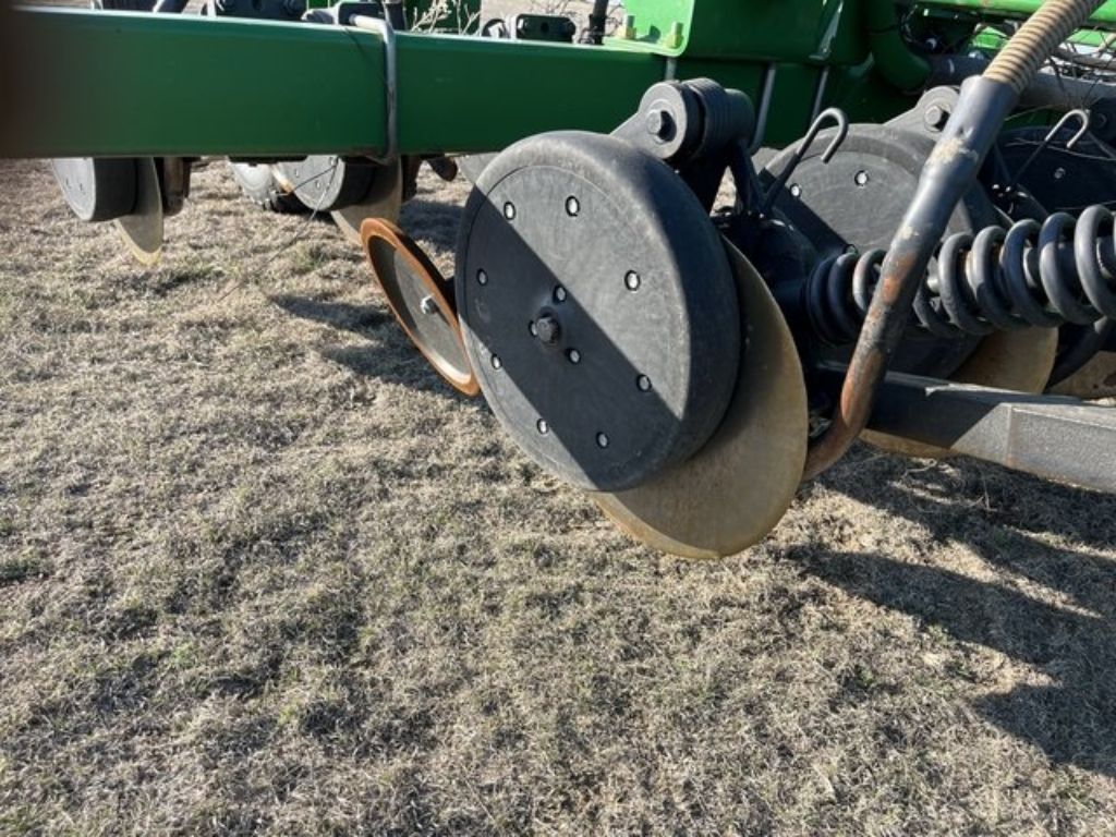 John Deere 1890/1910 Air Seeder For Sale in McCracken, Kansas 67556
