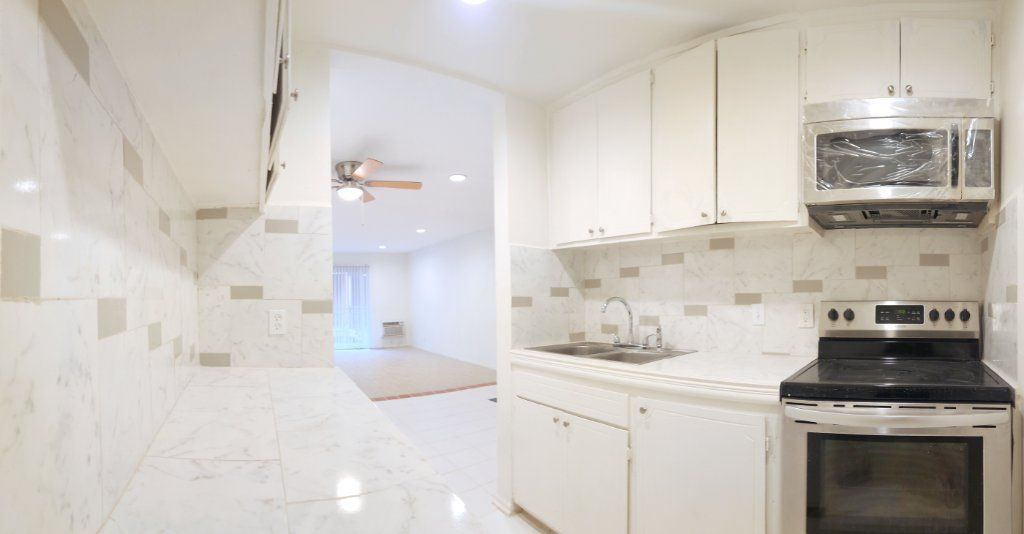 Very Large 1 Bed/1 Bath - Great Value, Large Patio