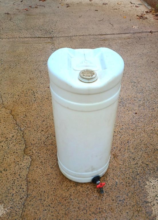 18 gallon barrel with spigot (Jasper, Ga)