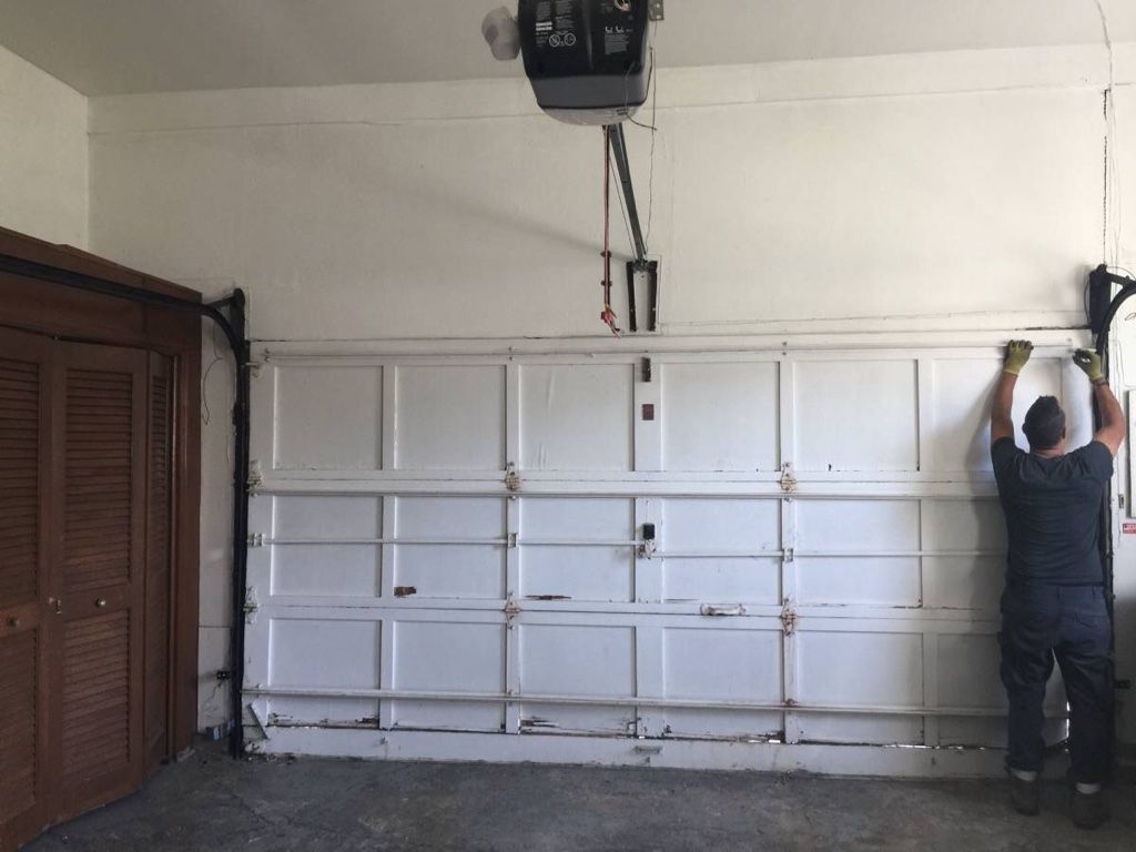 REPAIR AND INSTALL GARAGE DOORS ALL OVER NEW YORK AND LONG ISLAND