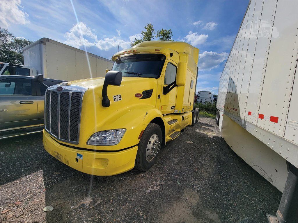2017 Peterbilt 579 Semi Tractor For Sale In Philadelphia, Pennsylvania 19116