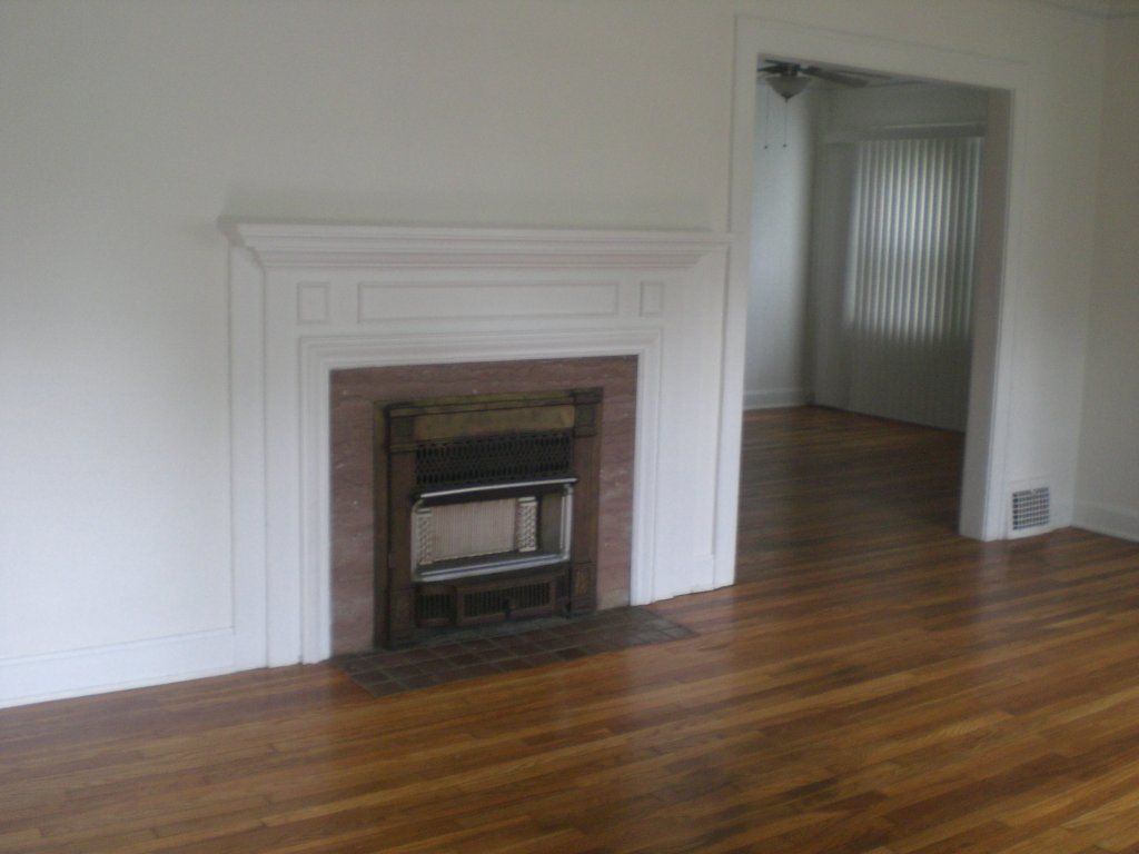 Immaculate 1st floor Shaker Hts., Home Quiet perfect for Students,Retirees