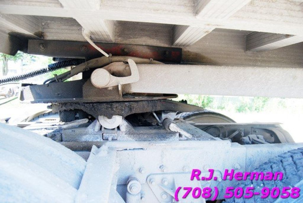 1997 EAST 24ft Aluminum Frameless Dump Trailer