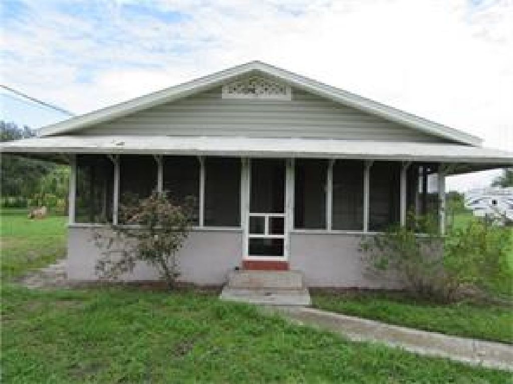 OVER 100 30-FT TALL OAK TREES, LARGE PECAN TREES AND TANGERINE TREES ON PROPERTY.