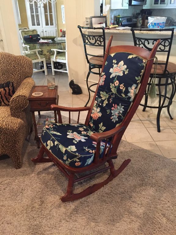 Vintage maple Rocking Chair