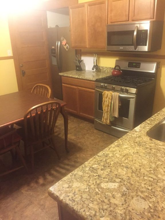 $650 / 4br - Looking for an awesome new roommate! September 1st