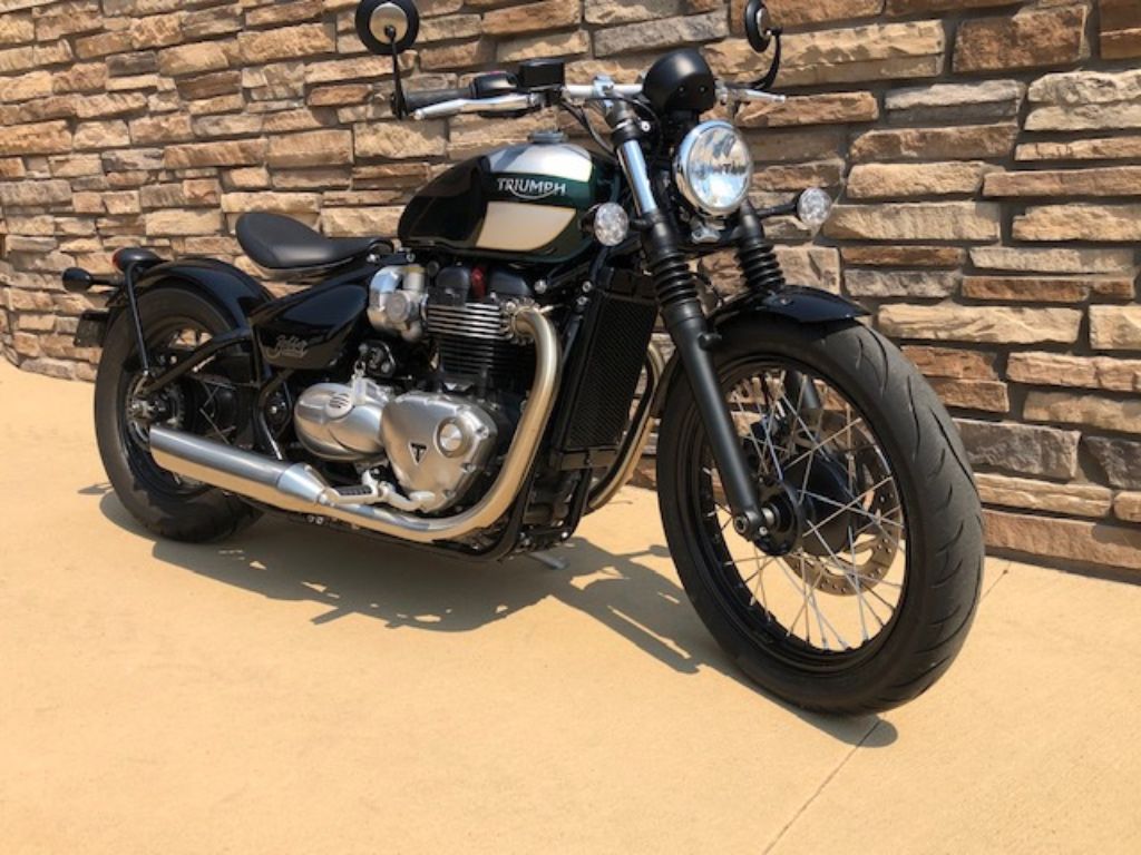 2017 TRIUMPH BOBBER