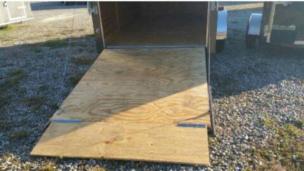 6x12 Enclosed Cargo Trailer V nose W ramp