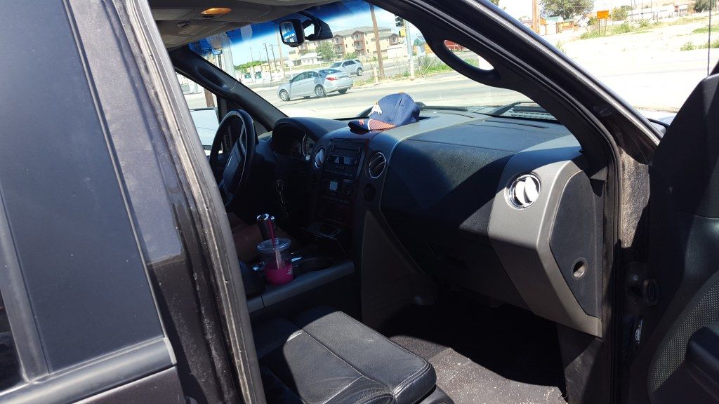 2006 Ford F-150 Lariat 5.4 Triton Trade For Mini Van
