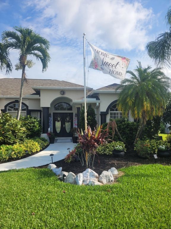 "Newly Decorated Room" available in Cheerful 5 star glam home w/ pool/spa/gazebo!