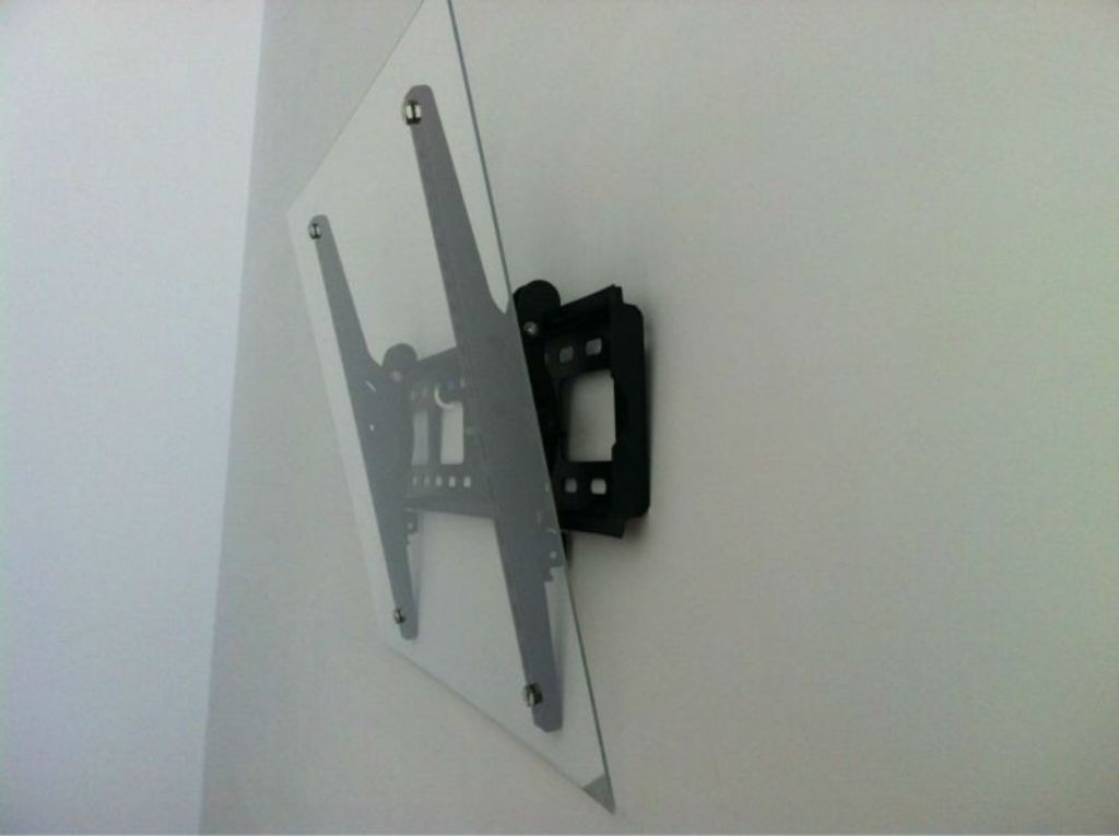 32" - 60" LCD/LED/Plasma Tilt TV Wall Mount Kit - Best Deal in Denver