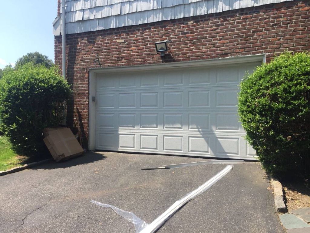 GARAGE DOOR REPAIR AND INSTALLATION SERVICES/ OPENERS/DOORS/SPRINGS/CABLES-AND MORE☎️US TODAY