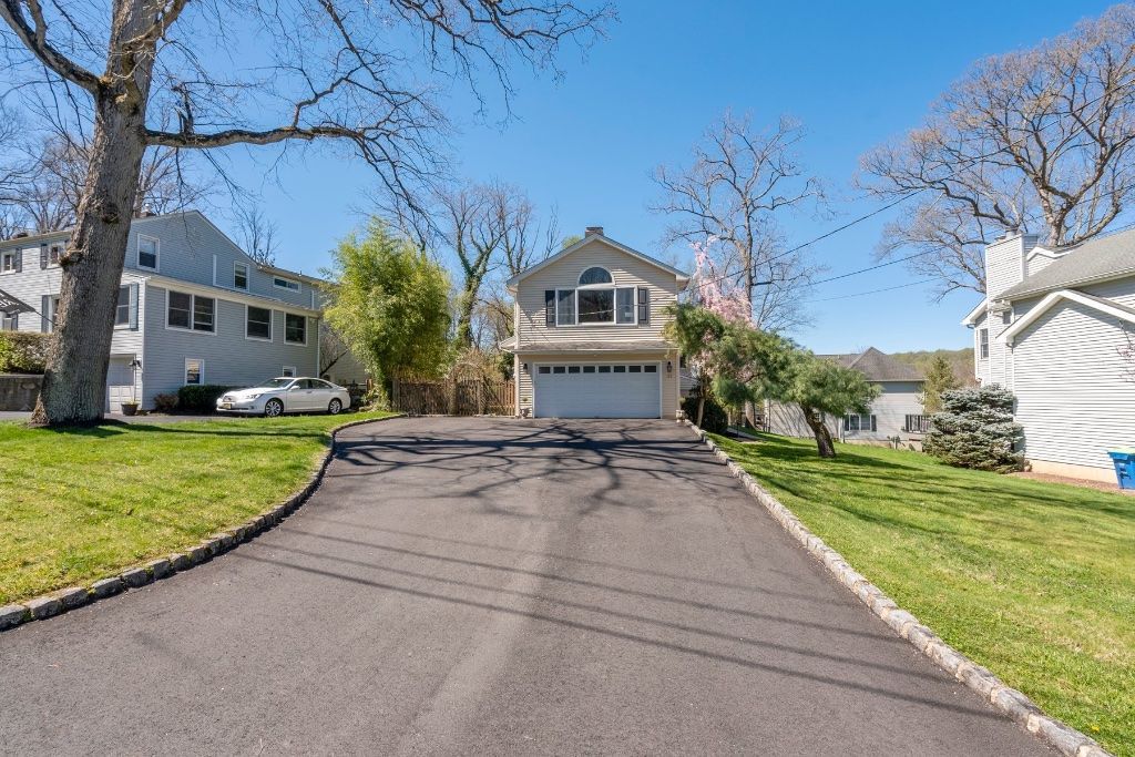 Fantastic Custom Lakeview Home Overlooking Watchung Lake