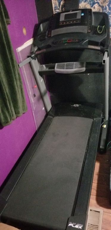 Nordic Track commercial 1750 treadmill