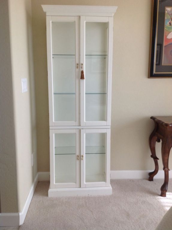 White curio cabinet from sweden